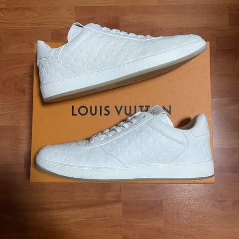 Lv Rivoli滿印壓印 路易威登正品壓印板鞋 男 白色 44碼