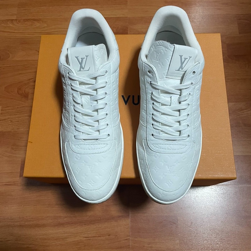 Lv Rivoli滿印壓印 路易威登正品壓印板鞋 男 白色 44碼-3
