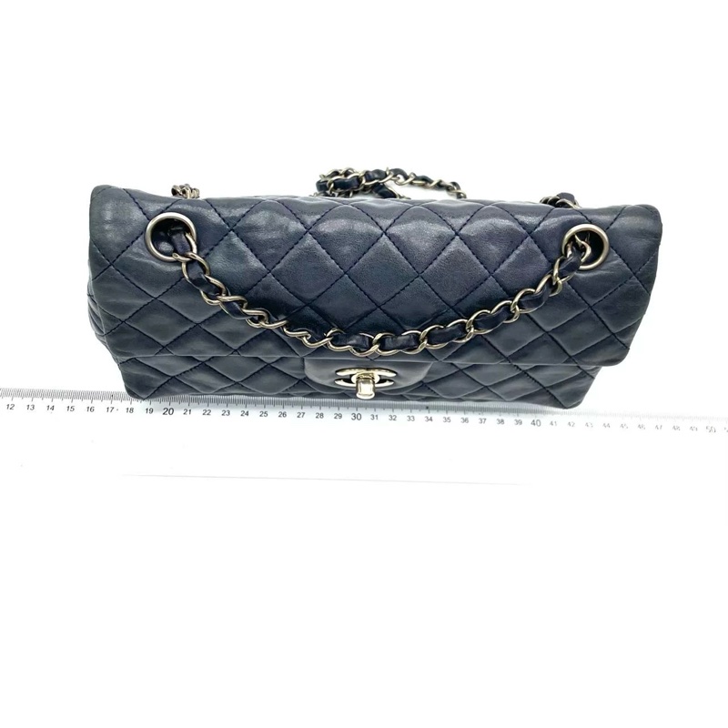 CHANEL CLASSIC FLAG  medium-3