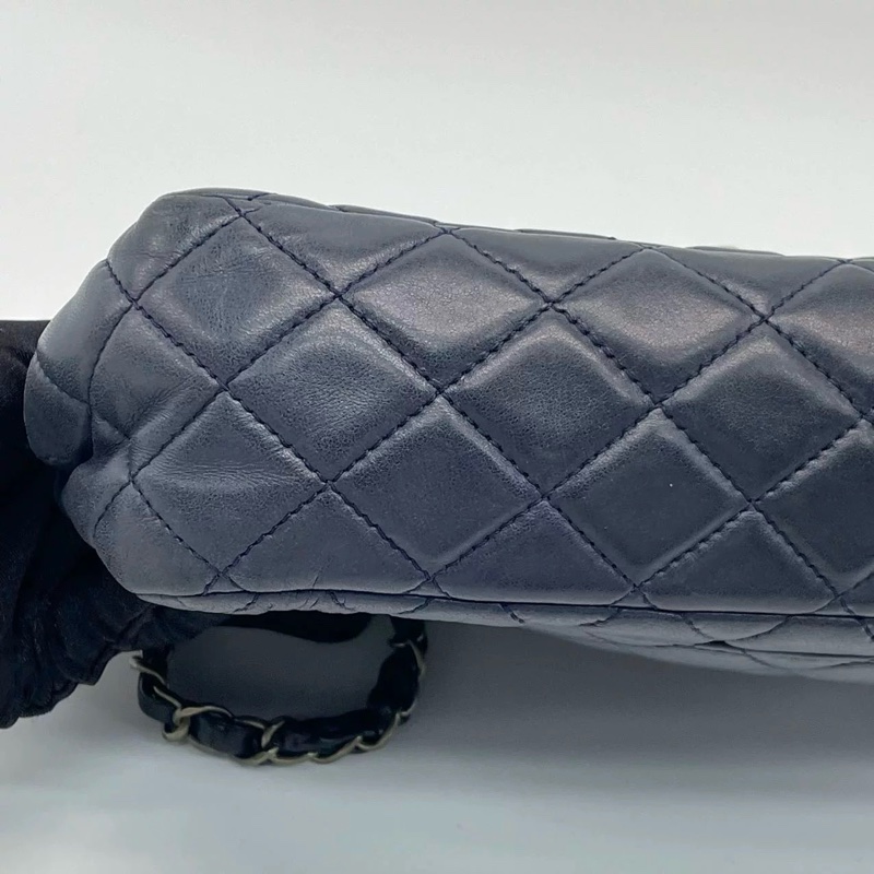 CHANEL CLASSIC FLAG  medium-15