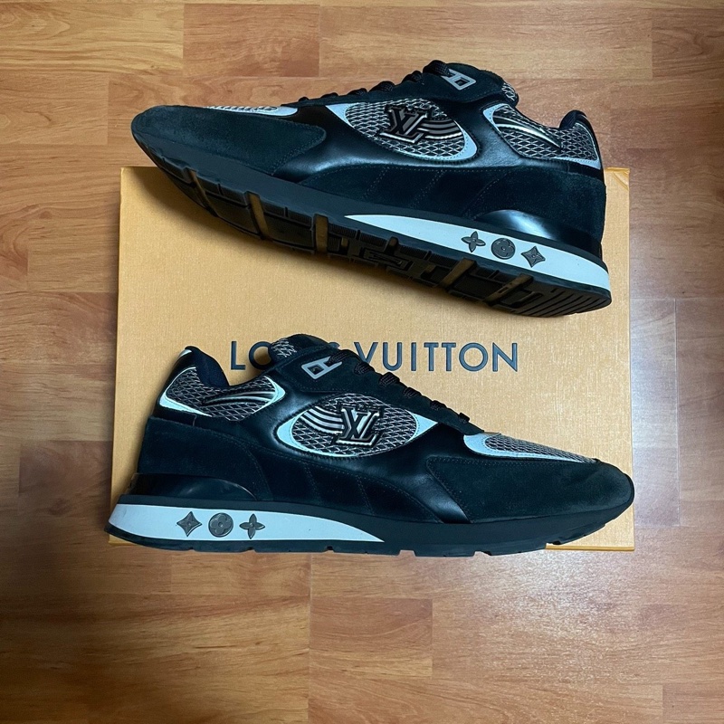 Lv Run Away低幫跑步鞋 正品路易威登男款 黑灰色43碼-0