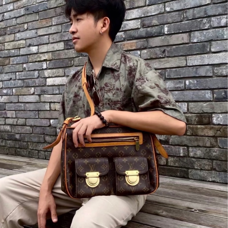 「JL 精品代購」 LV 曼哈頓塞納河斜背包-2