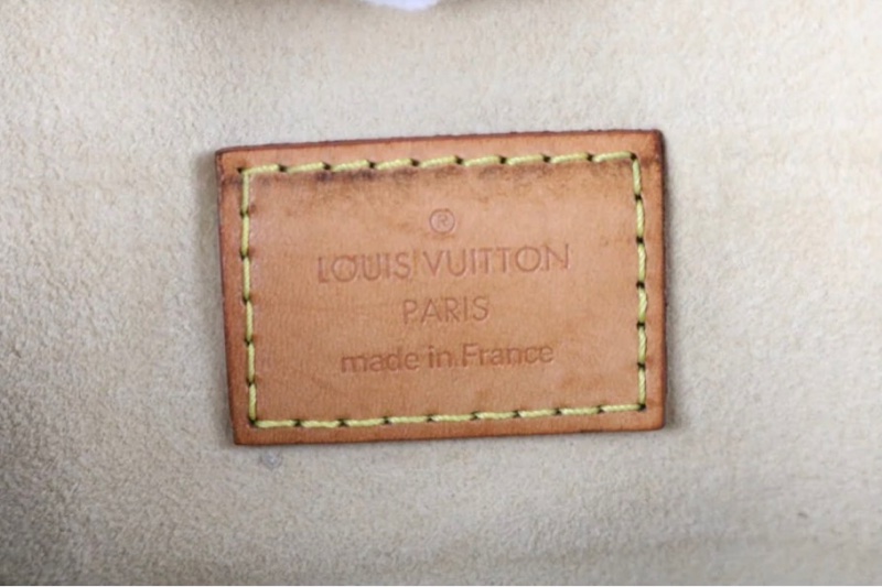 「JL 精品代購」 LV 曼哈頓塞納河斜背包-9