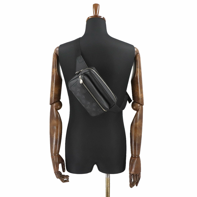 路易威登 Taiga Rama 腰包 戶外斜背包 黑色 M30245-9