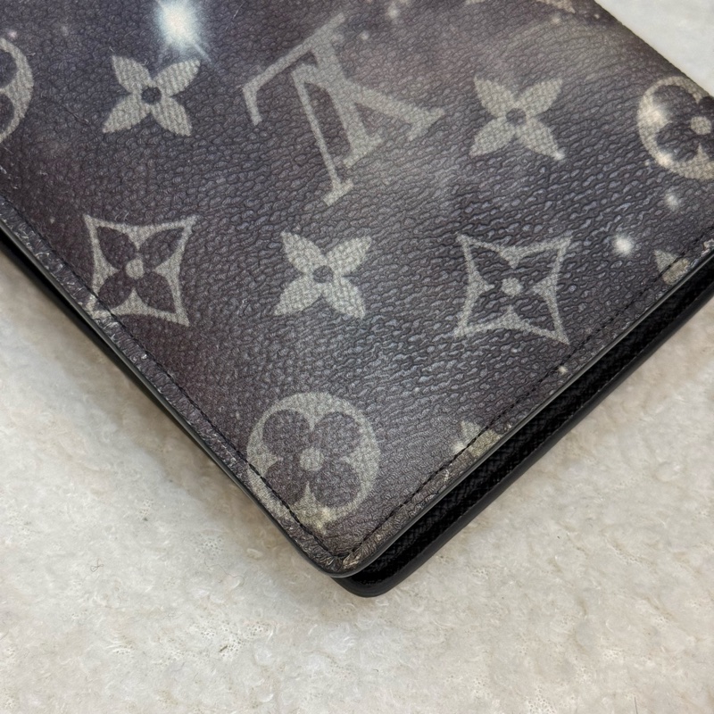 Lv星空限量版長夾🌃-12