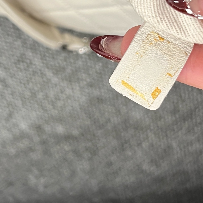 Chanel 香奈兒奶油色鏤空皮革 Up In The Air 肩背包-28