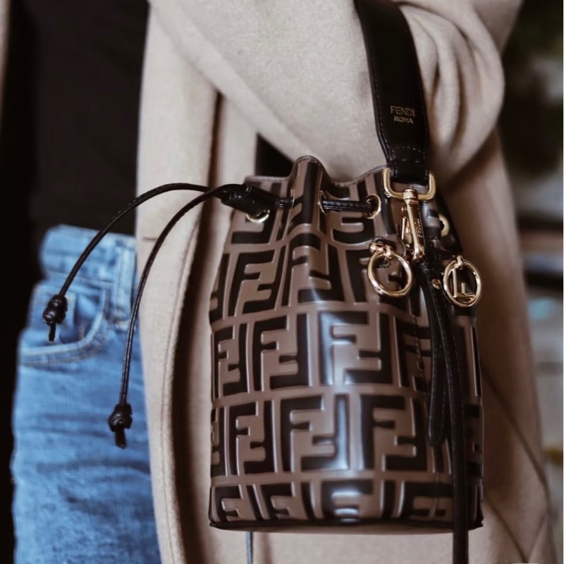 Fendi 老花mini 小水桶-1
