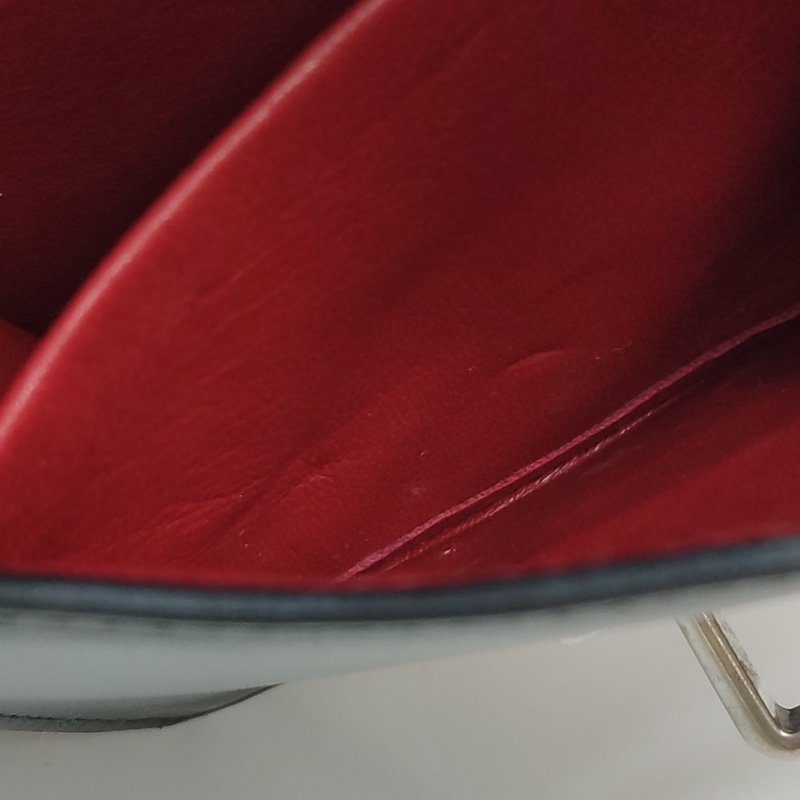 Prada Cahier牛皮純色插扣手拿包-22