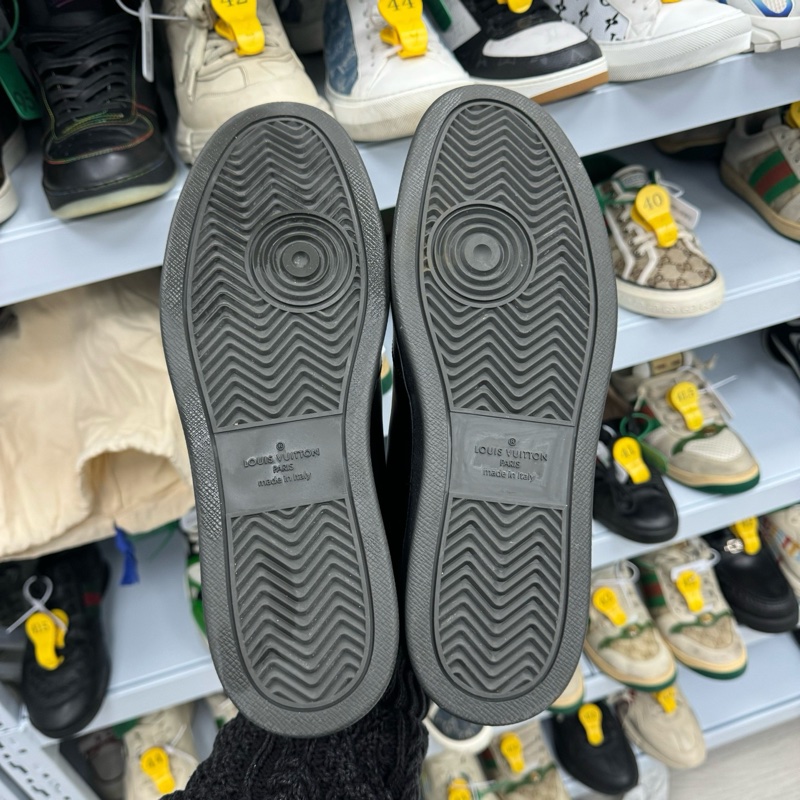 lv rivoli 黑老花板鞋 碼數 41 99 新-3