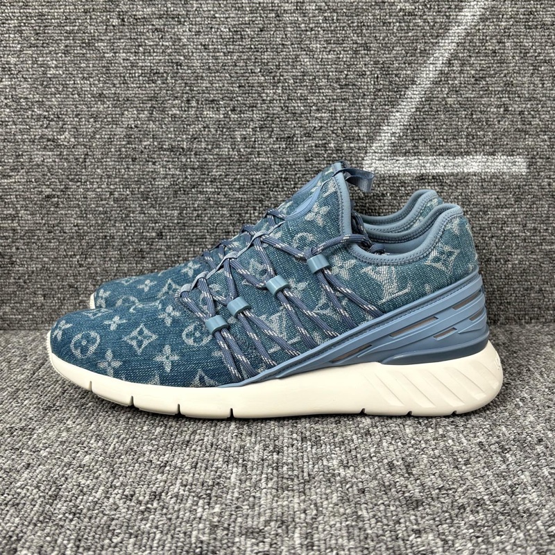 LV 路易威登 藍色牛仔老花帆布運動鞋@ 40碼-0