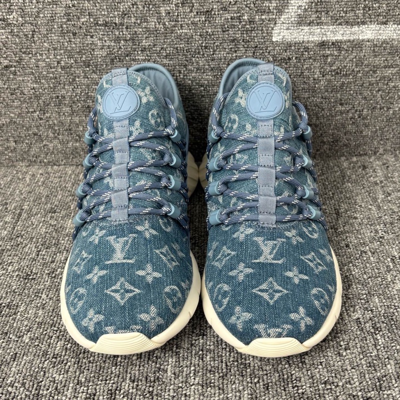 LV 路易威登 藍色牛仔老花帆布運動鞋@ 40碼-1