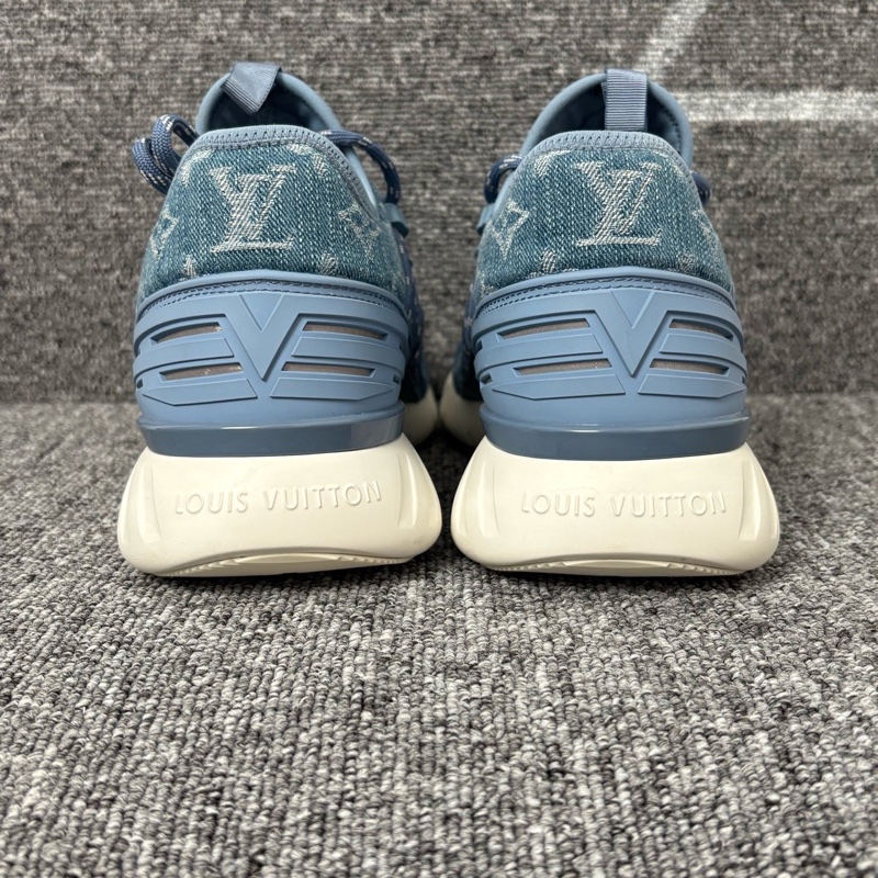 LV 路易威登 藍色牛仔老花帆布運動鞋@ 40碼-2