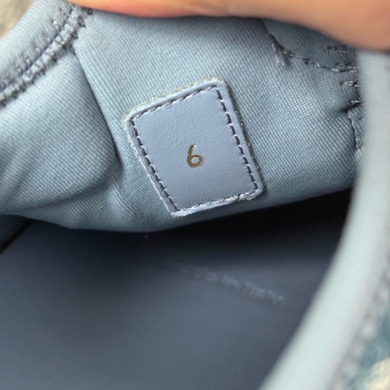 LV 路易威登 藍色牛仔老花帆布運動鞋@ 40碼-3