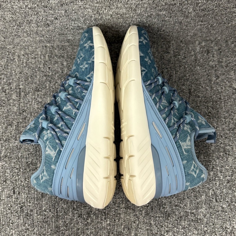 LV 路易威登 藍色牛仔老花帆布運動鞋@ 40碼-5