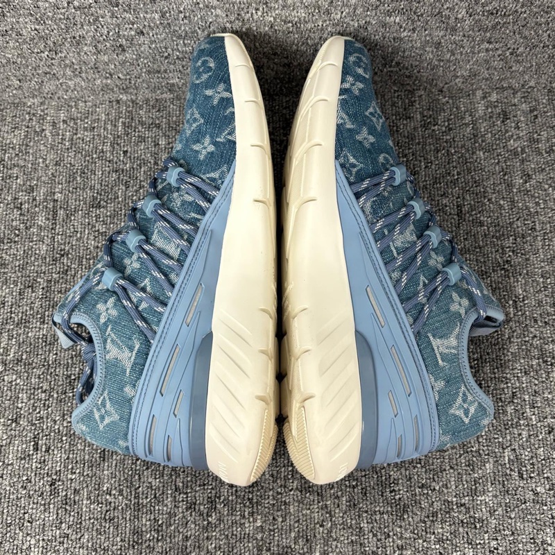 LV 路易威登 藍色牛仔老花帆布運動鞋@ 40碼-6