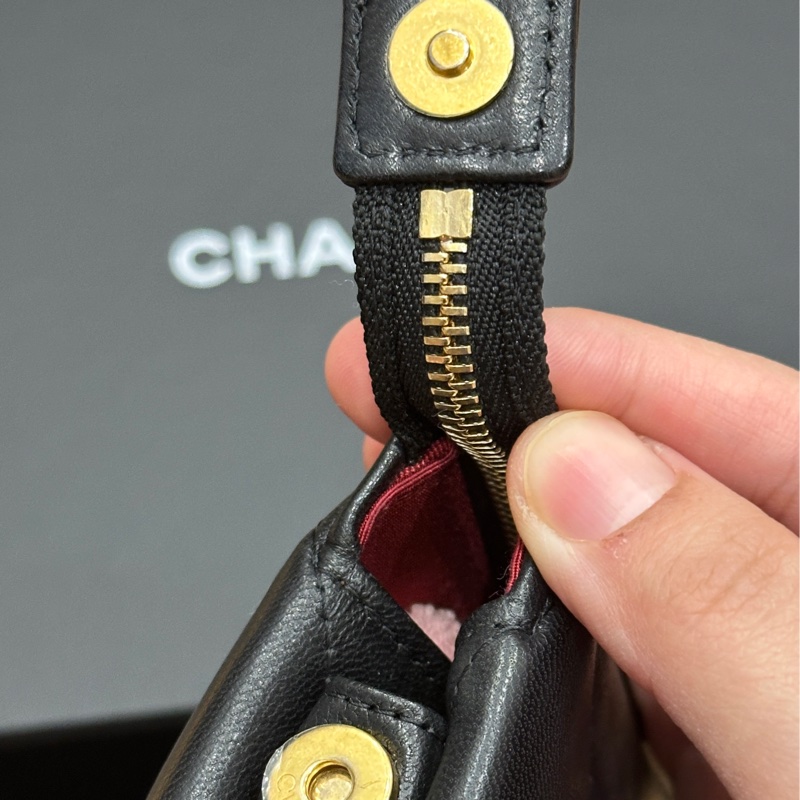 CHANEL 19 手拿包｜可自行加鏈改斜背｜98新-5