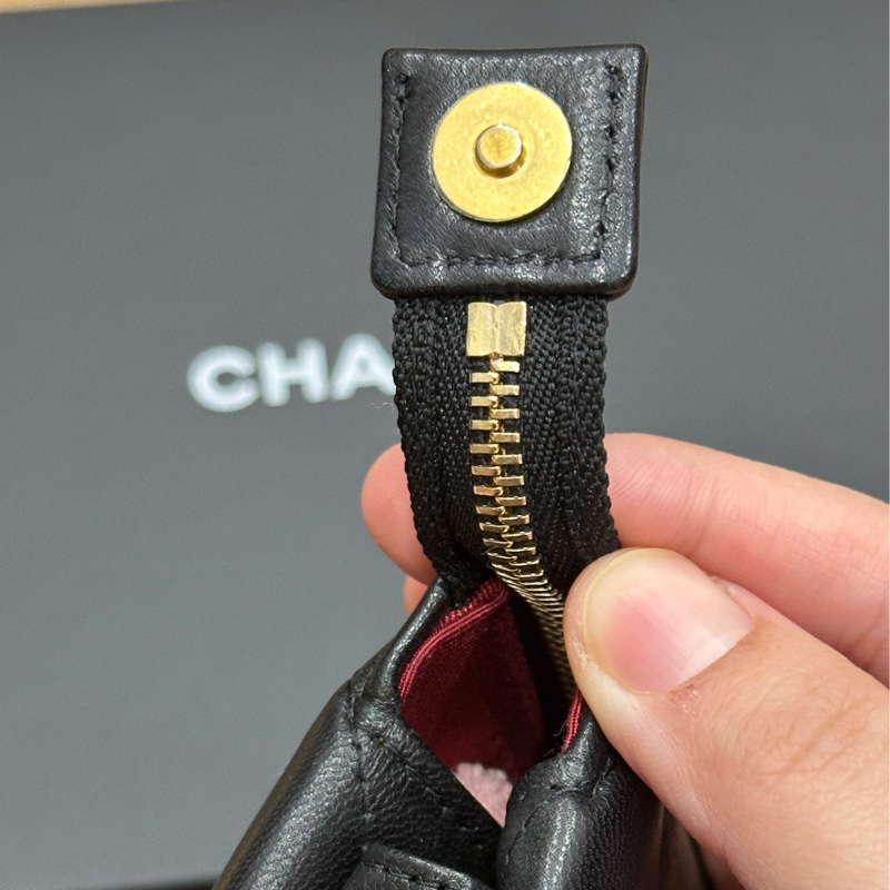 CHANEL 19 手拿包｜可自行加鏈改斜背｜98新-14