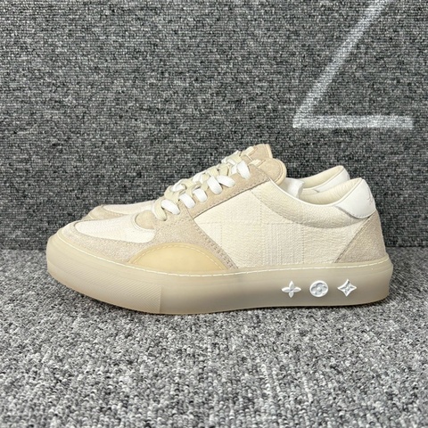 LV 路易威登 米白色棋盤格板鞋@38碼