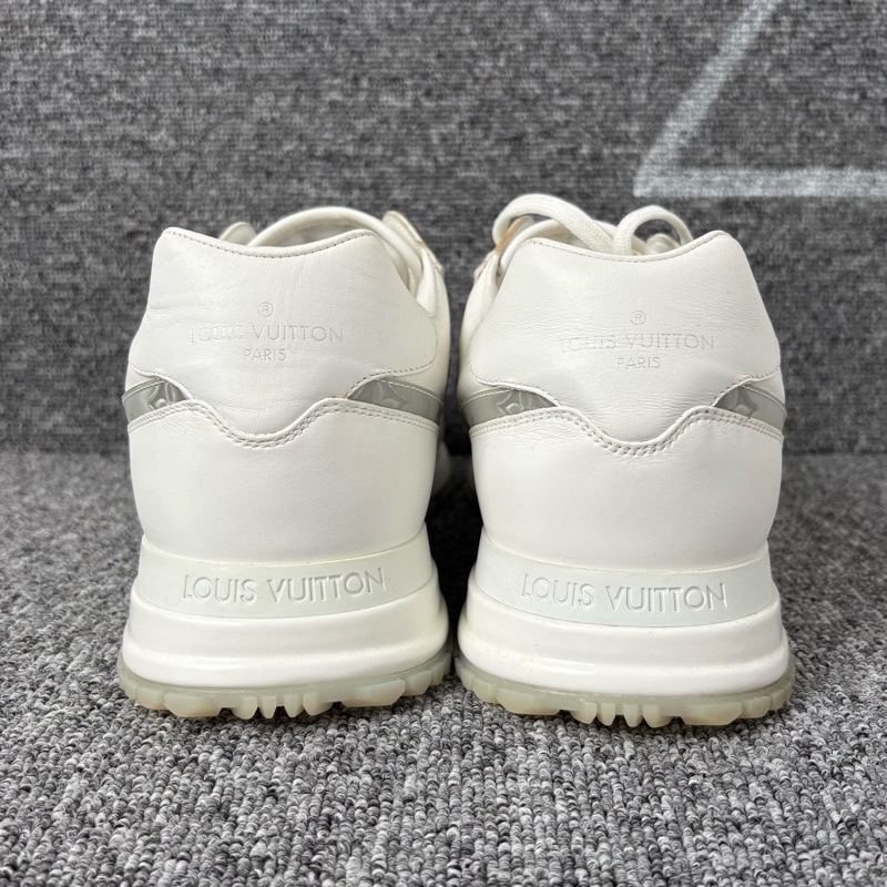 LV 路易威登 白色皮面鐳射運動鞋@43.5碼-2