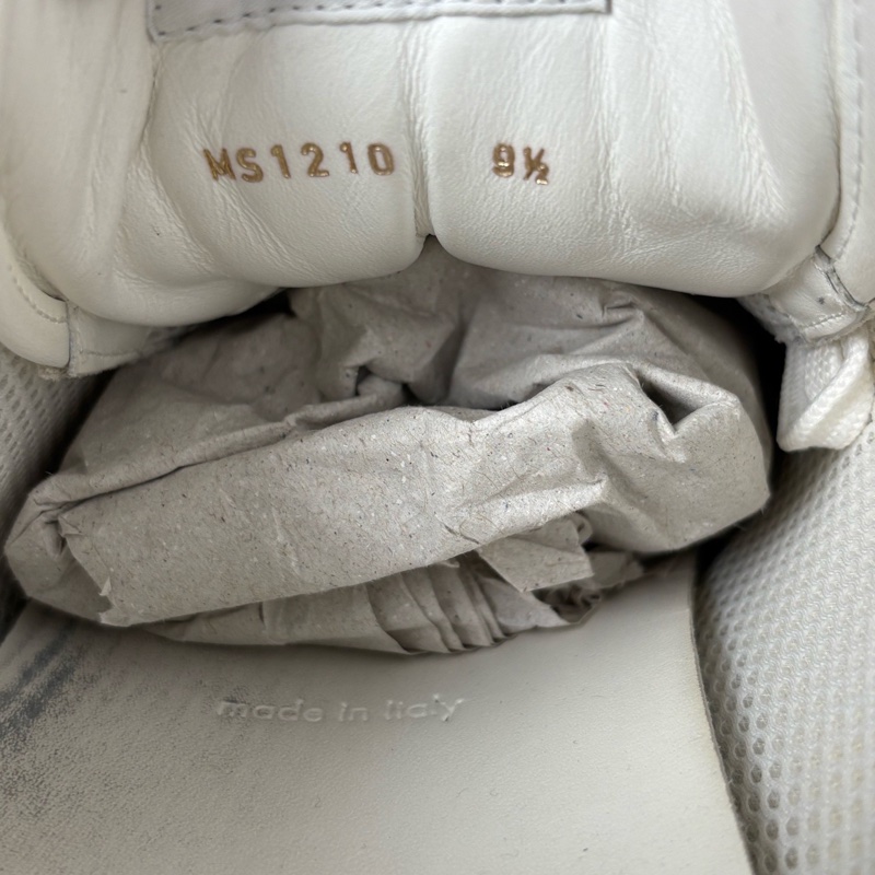 LV 路易威登 白色皮面鐳射運動鞋@43.5碼-3