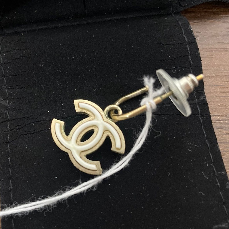 Chanel 雙C logo 耳環-1