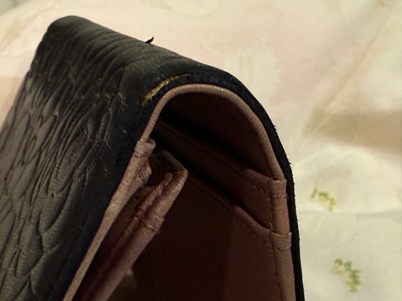 香奈兒山茶花壓紋羊皮長夾-18