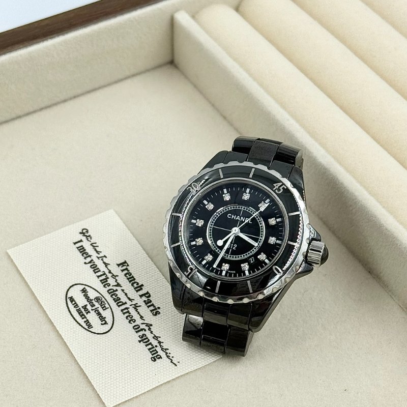 CHANEL -  黑色J12陶瓷點鑽33cm石英錶-0