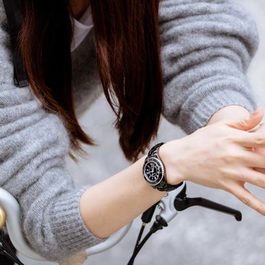 CHANEL -  黑色J12陶瓷點鑽33cm石英錶-3