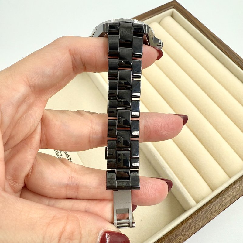 CHANEL -  黑色J12陶瓷點鑽33cm石英錶-8