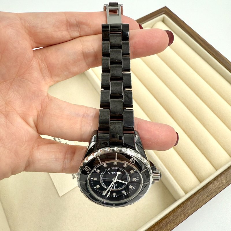 CHANEL -  黑色J12陶瓷點鑽33cm石英錶-9