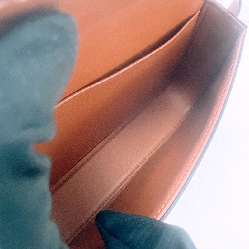 Celine triomphe claude 凱旋門腋下包-10