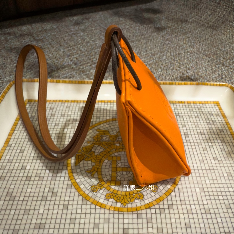 Hermes 98新 閒置 愛馬仕橘提袋小掛飾-1