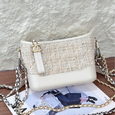 【97%新 ✨ 全網最低價！檢漏價】Chanel 流浪包小號 白色毛呢仙氣飄飄