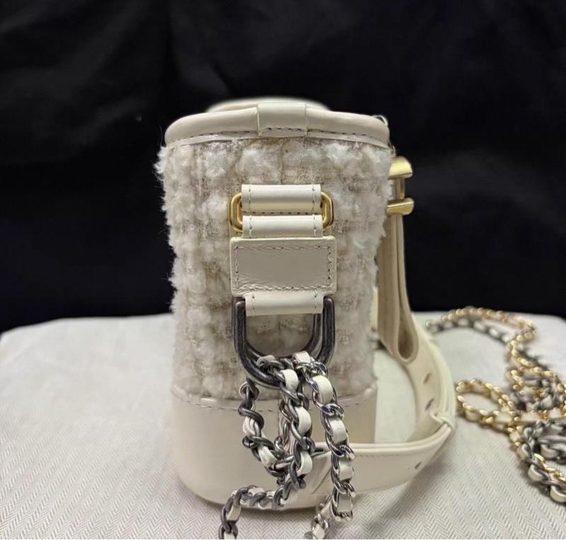 【97%新 ✨ 全網最低價！檢漏價】Chanel 流浪包小號 白色毛呢仙氣飄飄-3