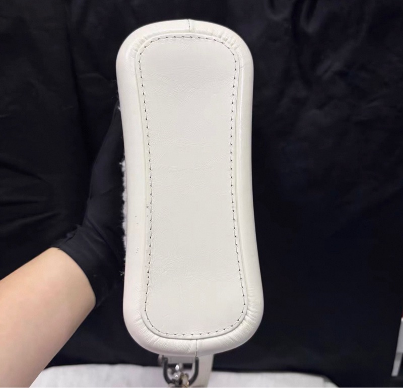 【97%新 ✨ 全網最低價！檢漏價】Chanel 流浪包小號 白色毛呢仙氣飄飄-14