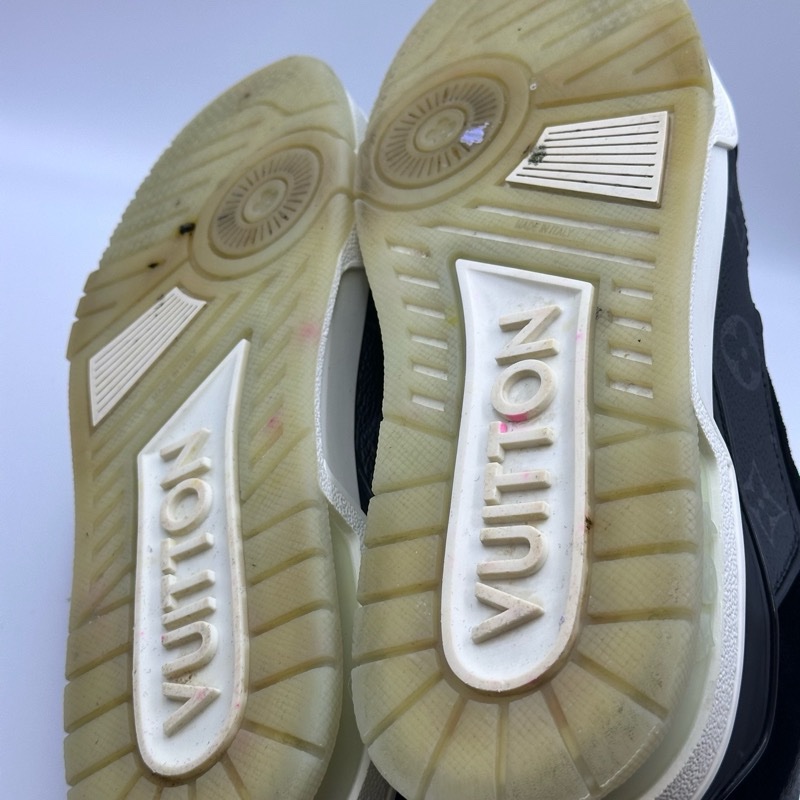 路易威登Lv TRAINER 黑色LV老花版運動鞋 41碼-11