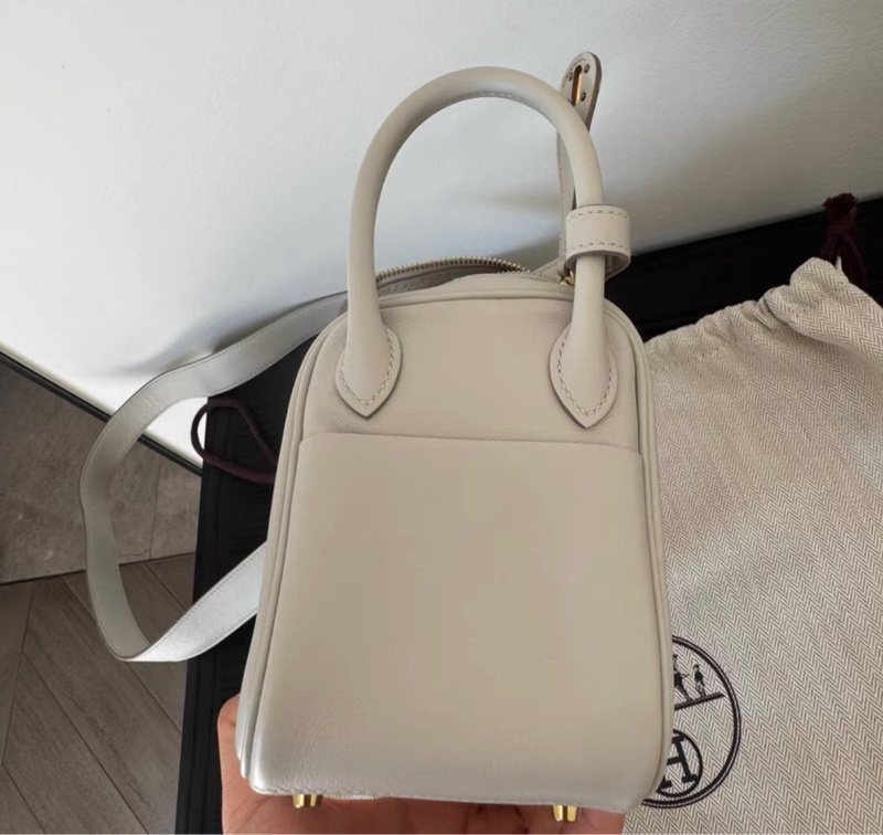 有購証🩷 Hermes mini lindy 80 珍珠灰手提包，21年的，金扣 Swift皮-6