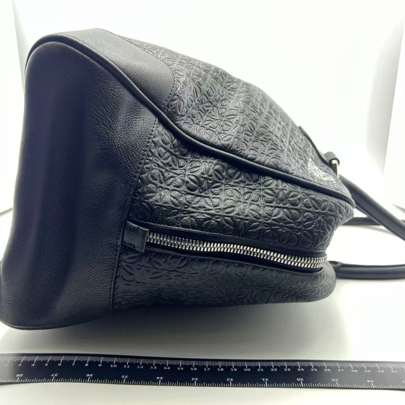 LOEWE Amazona 46 黑色全皮壓花旅行袋-2