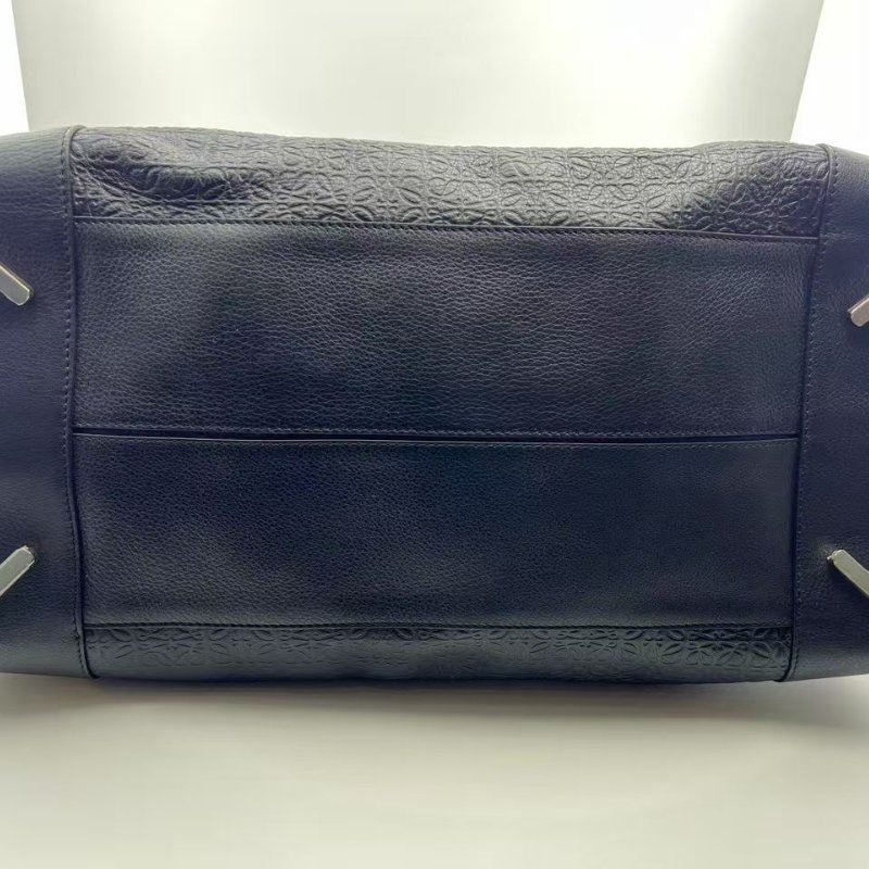 LOEWE Amazona 46 黑色全皮壓花旅行袋-3