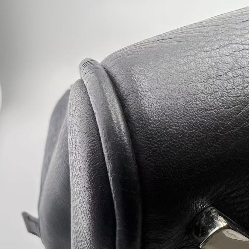 LOEWE Amazona 46 黑色全皮壓花旅行袋-12