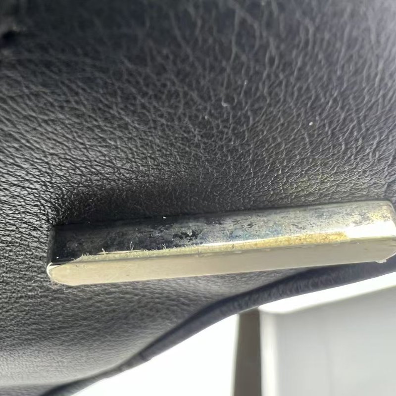 LOEWE Amazona 46 黑色全皮壓花旅行袋-21