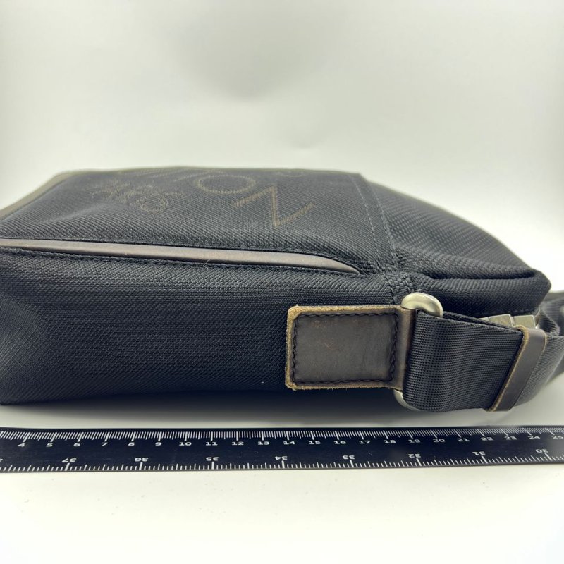 路易威登黑色帆布配皮單肩斜背兩用包-2