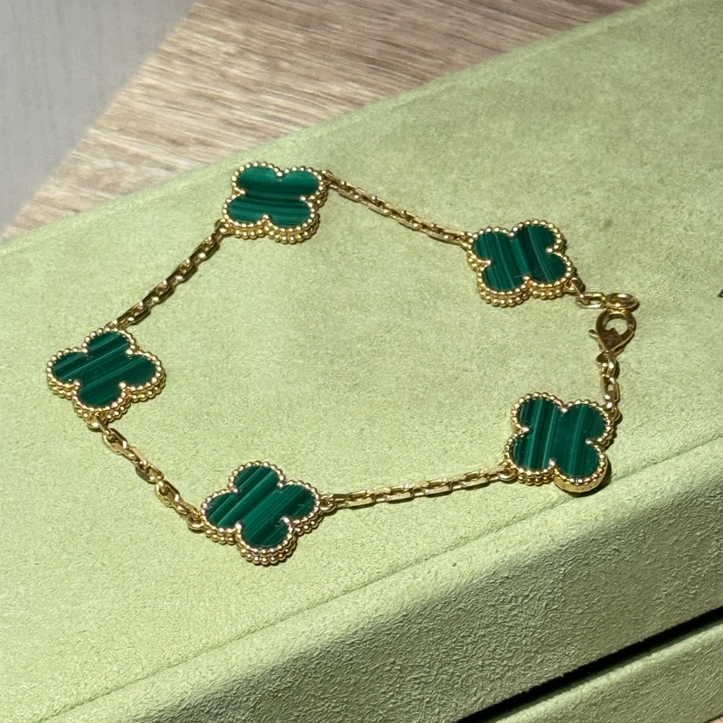 Van Cleef & Arpels Sweet Alhambra 18k 五花孔雀石手鍊-2