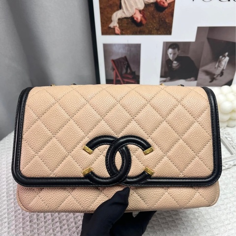 Chanel Filigree Flap Bag 翻蓋包