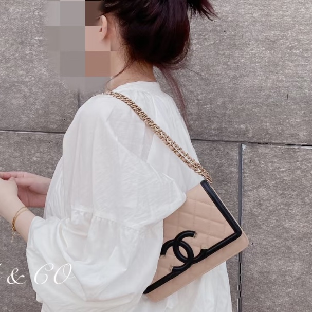 Chanel Filigree Flap Bag 翻蓋包-17