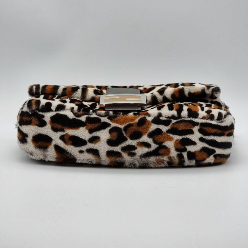 【包稅】FENDI 全新動物紋羊皮法棍包復刻版-4