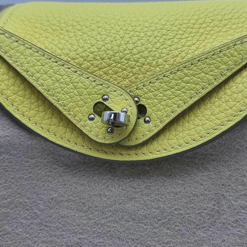 【包稅】HERMES [迷你] Lindy Clemence 青檸香櫞手提包-1