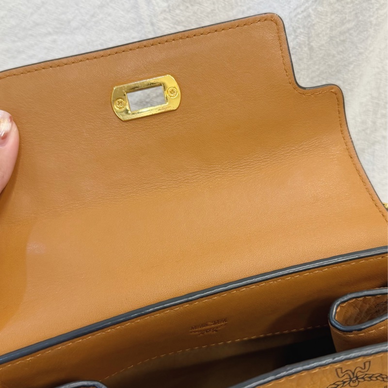 MCM鉚釘水鑽手提斜背兩用包-12