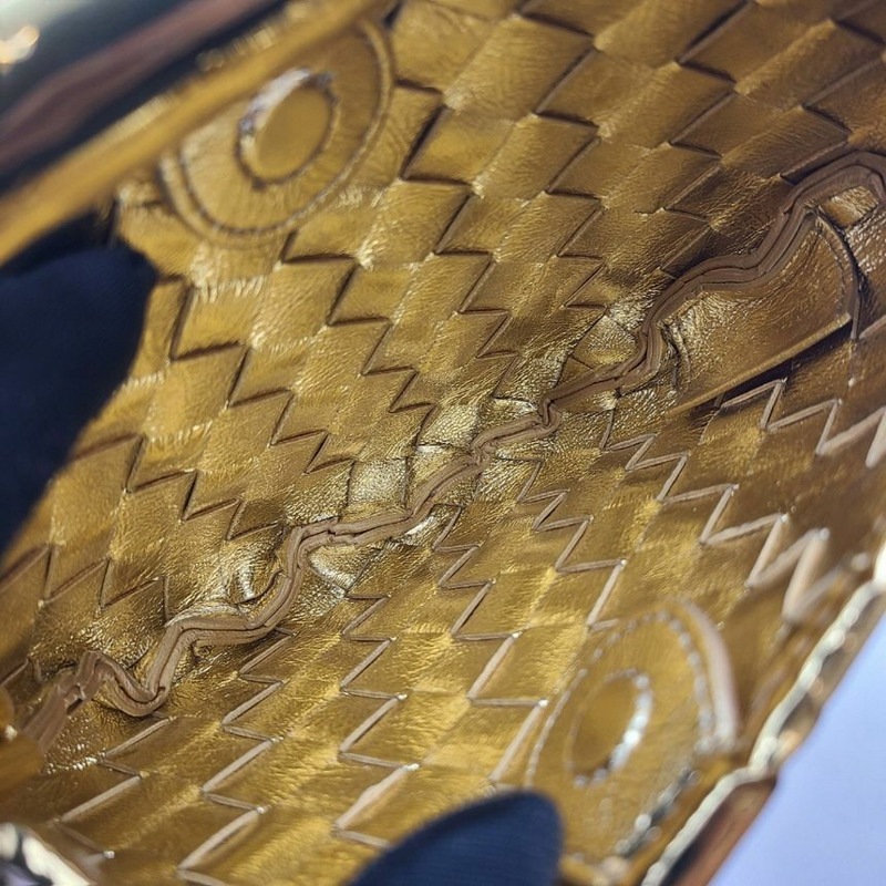 【包稅】BOTTEGA VENETA 全新未使用迷你沙丁魚肩包 金色-9