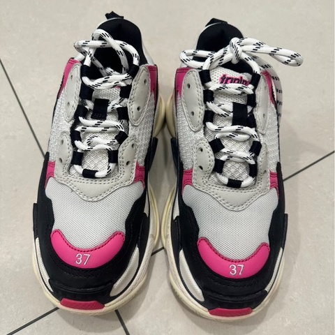 BALENCIAGA TRIPLE S 女士老爹鞋 37號
